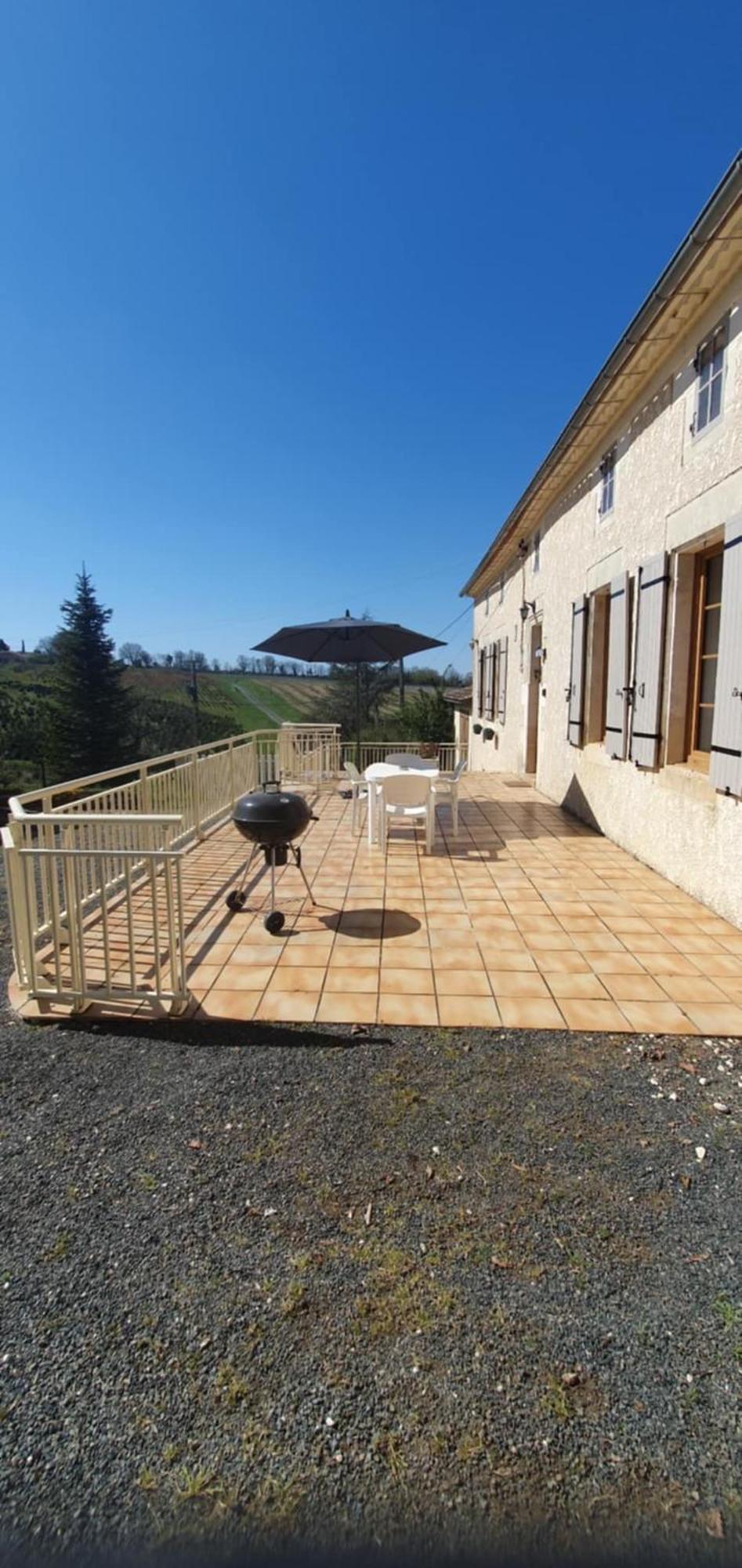 Maison 2 Chambres Au Calme Saint-Bonnet-sur-Gironde Luaran gambar